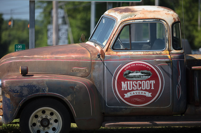 rusty vintage truck at muscoot