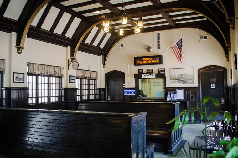 brewster train station waiting room
