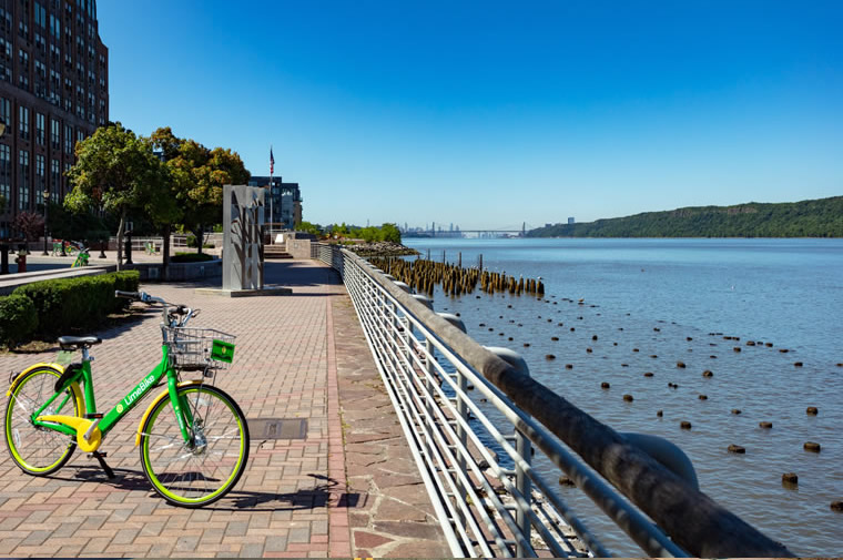 bike on yonkers waterfront